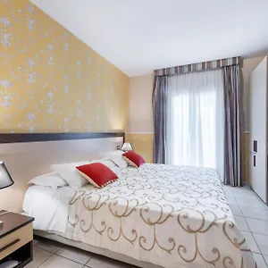 https://hotel-de-la-ville-relais.it-romehotels.com