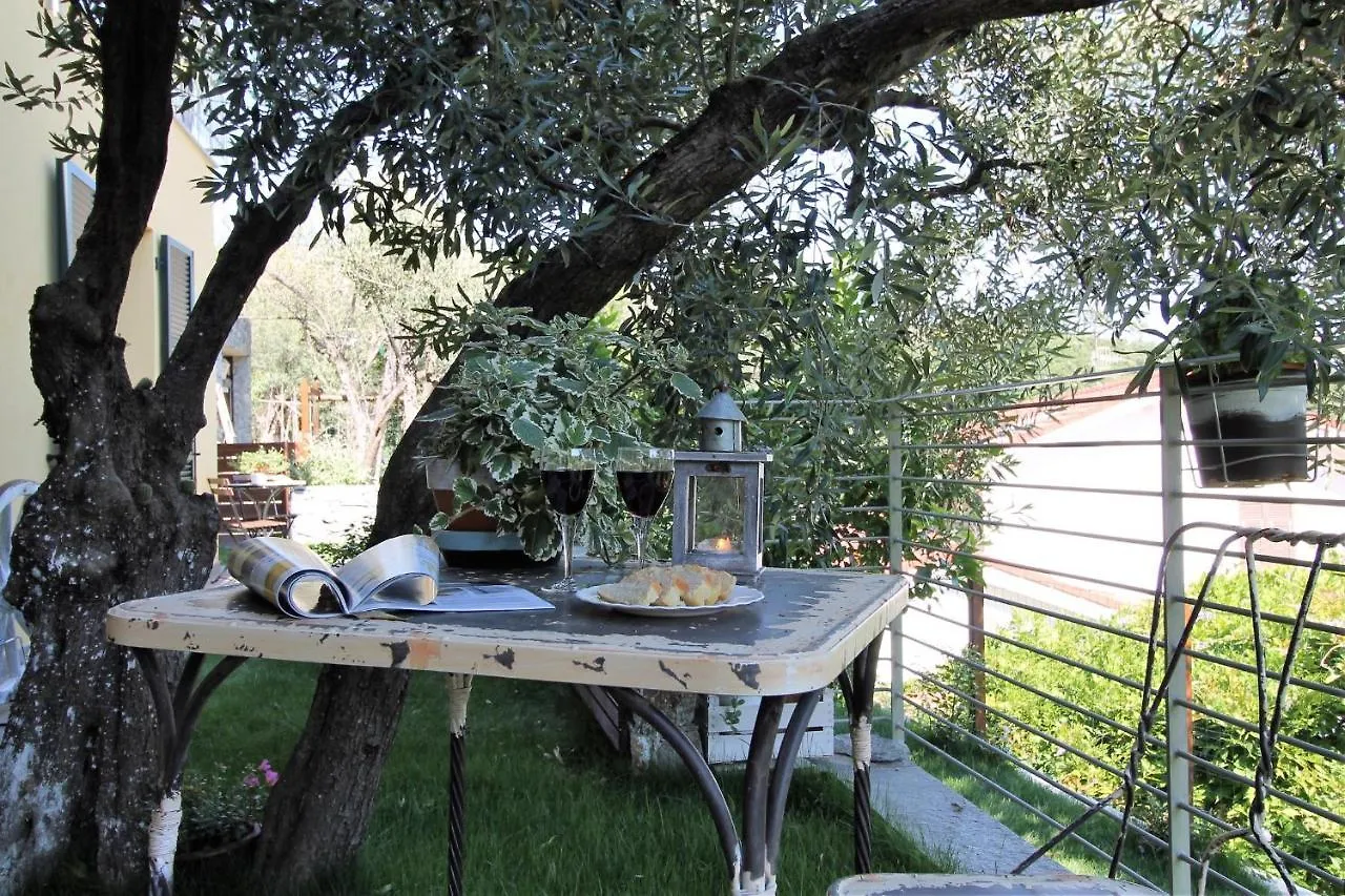 Il Rosale A Celle Ligure Bed and Breakfast